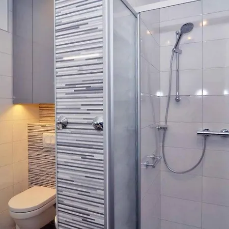 Apartman Angela - *
