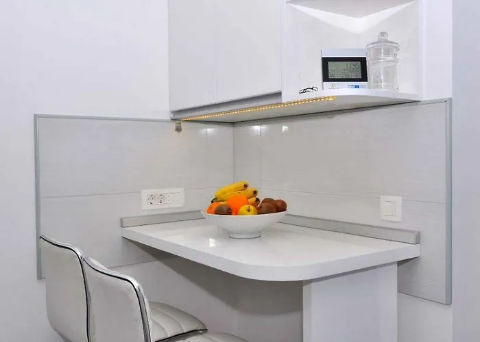 Angela - Apartament *