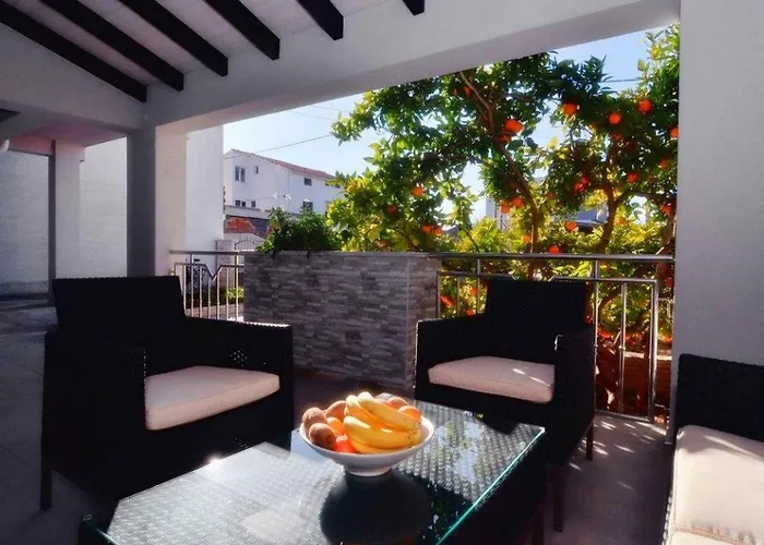Apartament Angela - *